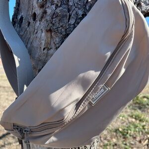 The Foldie Lightweight Nylon Crossbody Sling Bag – Taupe/Beige